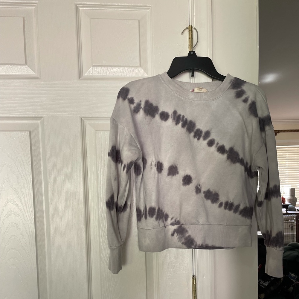 Tie dye long sleeve sweatshirt